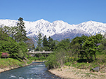 大出の吊り橋